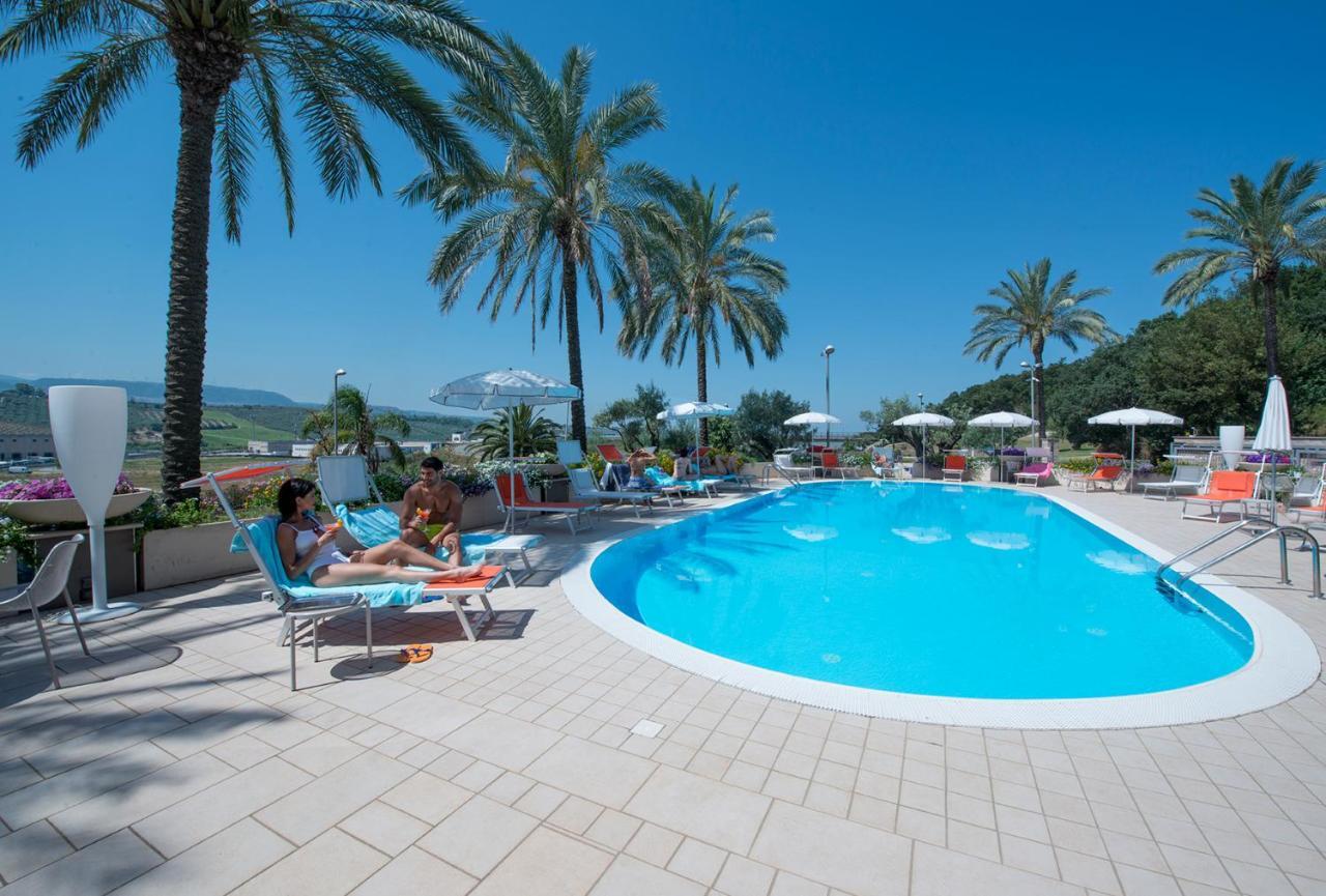 Thotel Lamezia Lamezia Terme Eksteriør billede